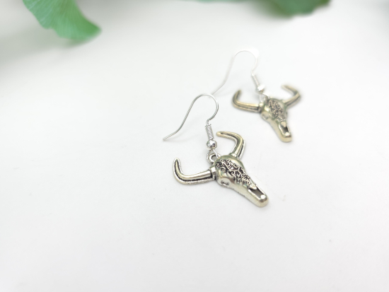 Preview: Western Bullenschädel Ohrringe silberfarben